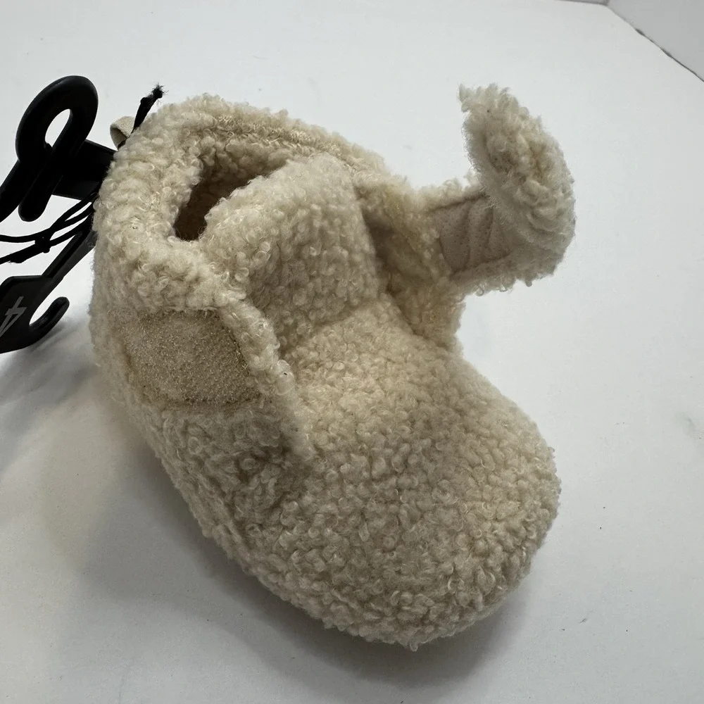 Wonder Nation Baby Boy Baby Girl  Bootie Slippers Faux Fur Cream Size 4c